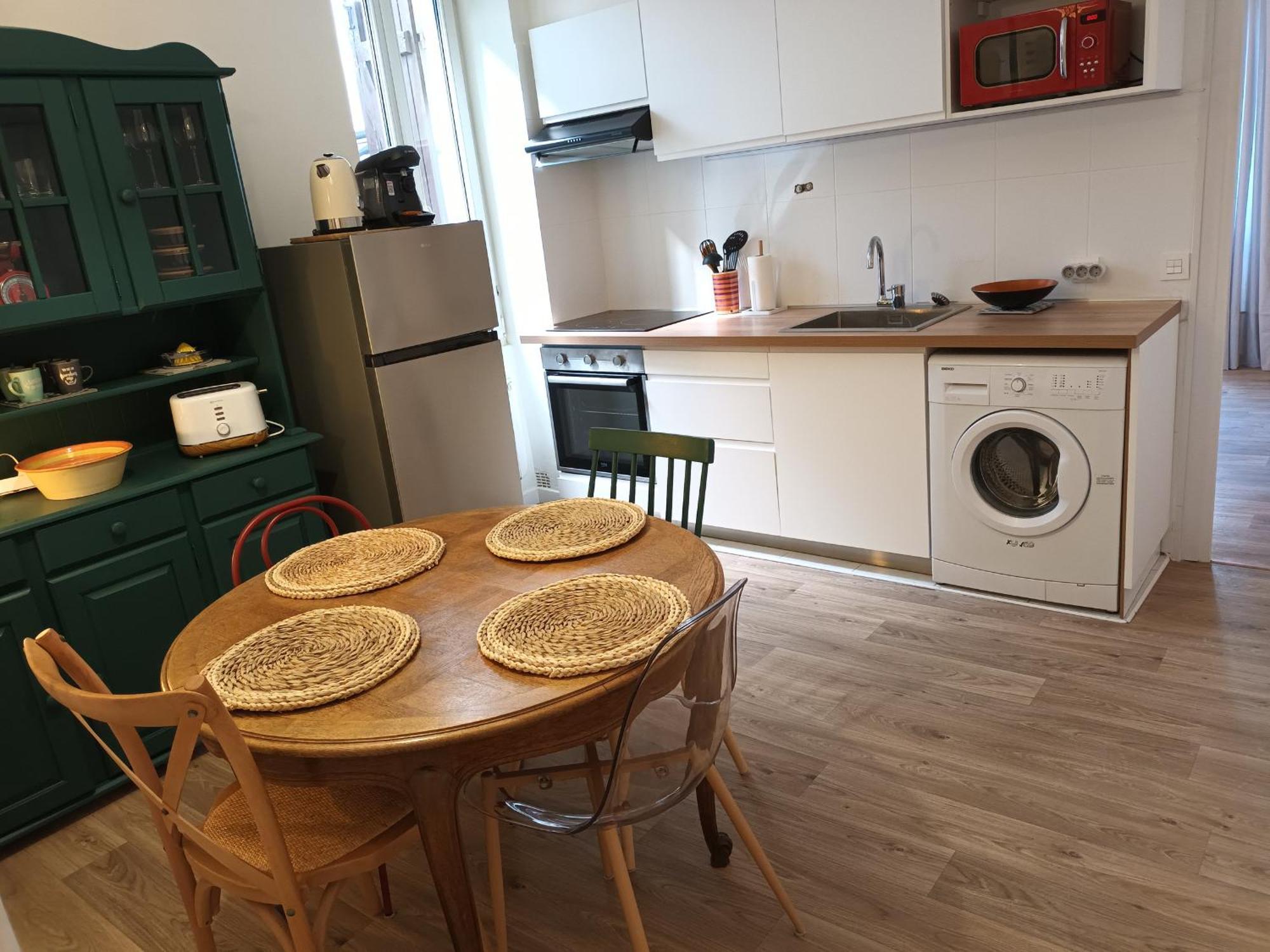 Appartement T2 Renove, Centre-Ville Hendaye, Proche Baie, Sans Ascenseur, Balcon, Calme, Wifi Non Inclus - Fr-1-239-850 Exteriér fotografie